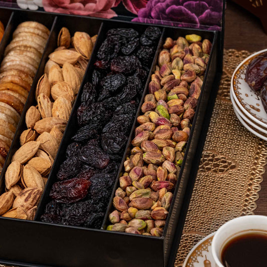 Medium Ramadan Nuts & Dried Fruits Nutbox