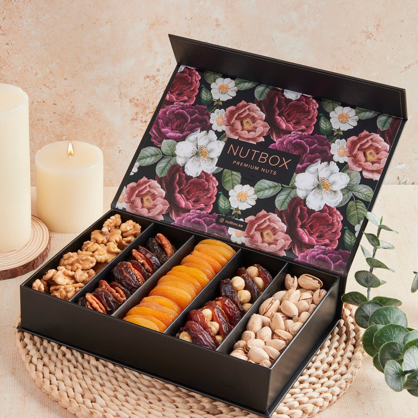 Small Diwali Nuts & Filled Dates Nutbox